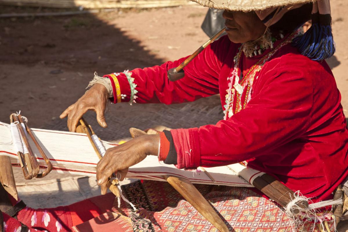 Menglai Village Weaving and Farm Life