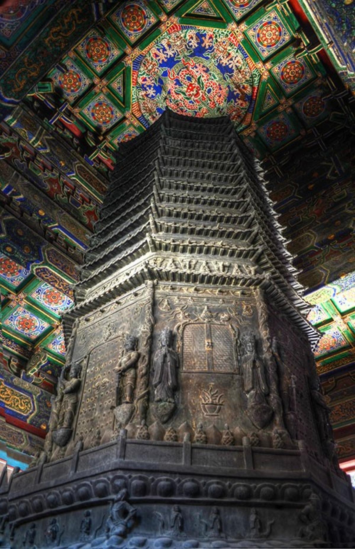 Longevity Temple (万寿寺)